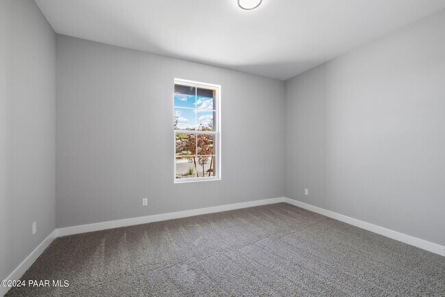 Building Photo - 1330 Rockwood Dr