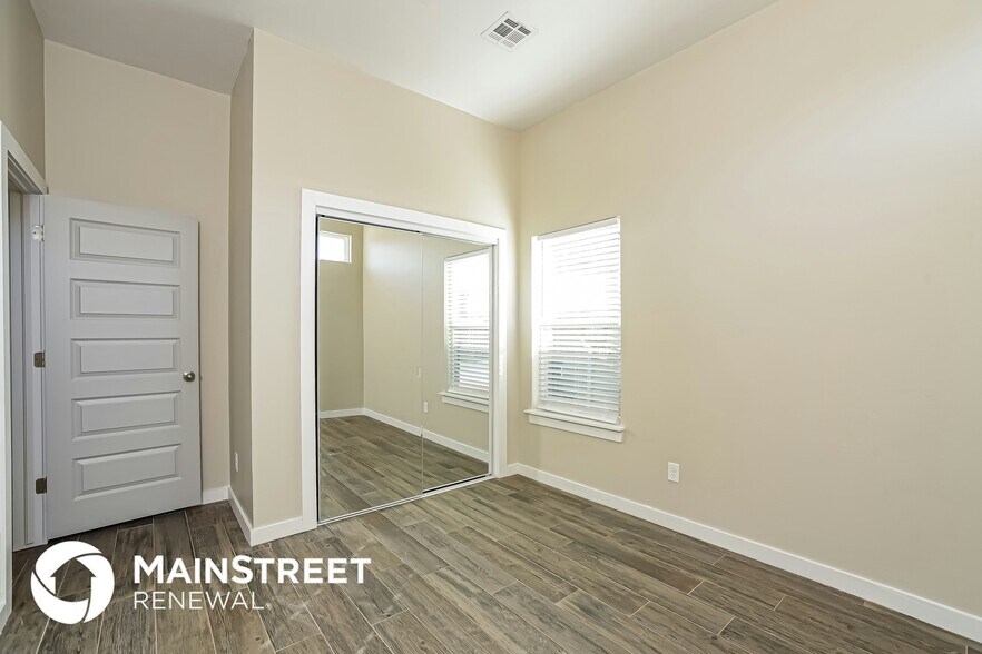 Building Photo - 11341 Paradise Out Ln
