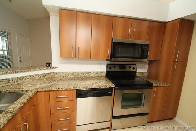 Building Photo - 1000 Crystal Way