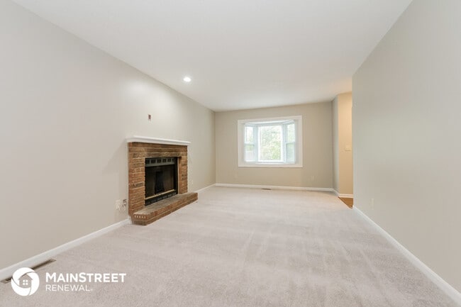 Building Photo - 6810 N Chas Dr