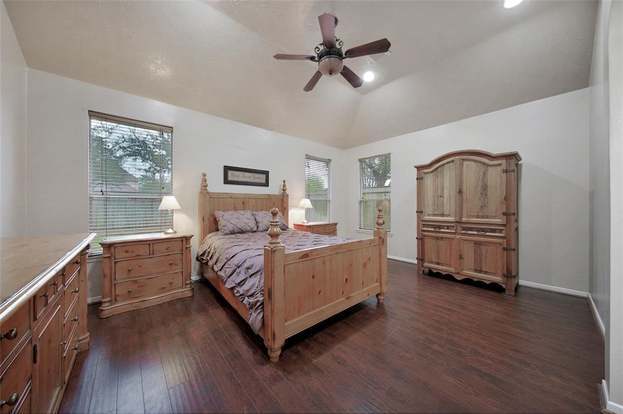 Building Photo - 9934 Goldenglade Dr