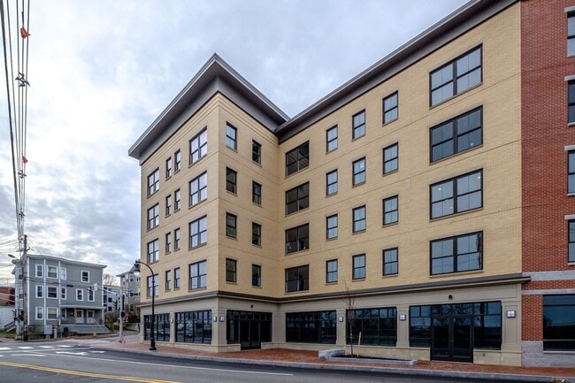 Building Photo - 2BR/2BA Old Port Condo Onsite Parking Available, Fitness Room and Elevator