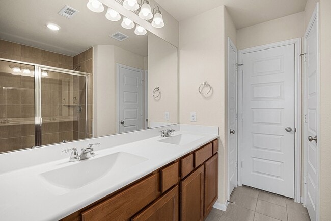 Building Photo - 5617 Evanston Ln