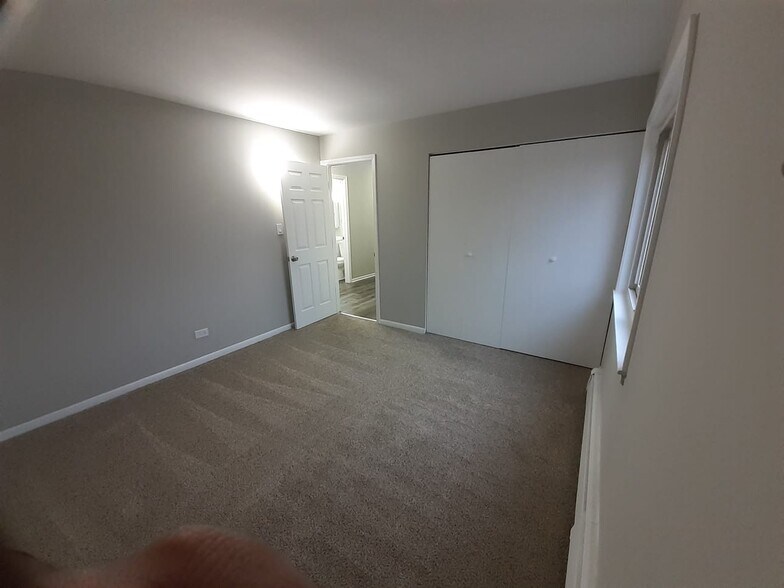 Building Photo - 1165 Meadow Ln