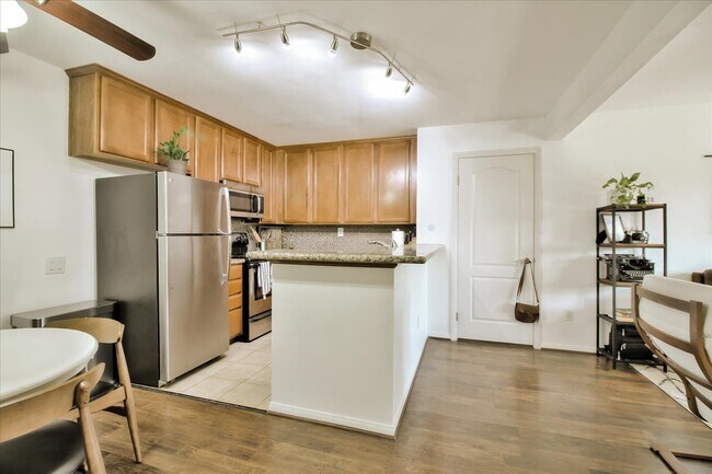 Building Photo - 3456 Castle Glen Dr