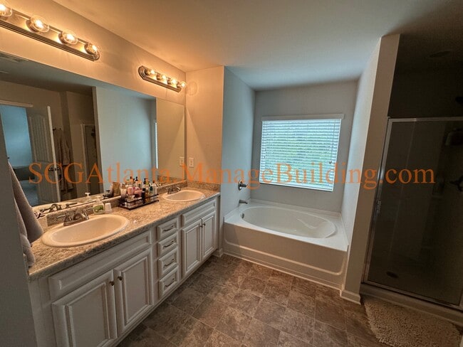 Building Photo - 110 Newnan Lakes Dr