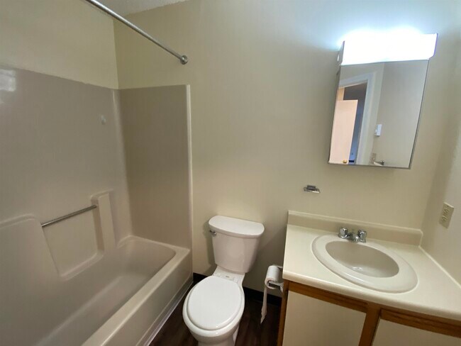 Building Photo - 133 Eastern Ave