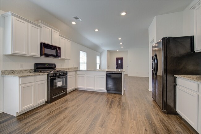 Building Photo - 5914 Dry Brush Pl