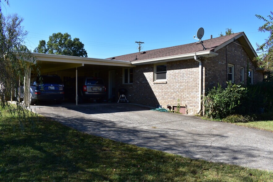 Building Photo - 663 Harpeth Bend Drive