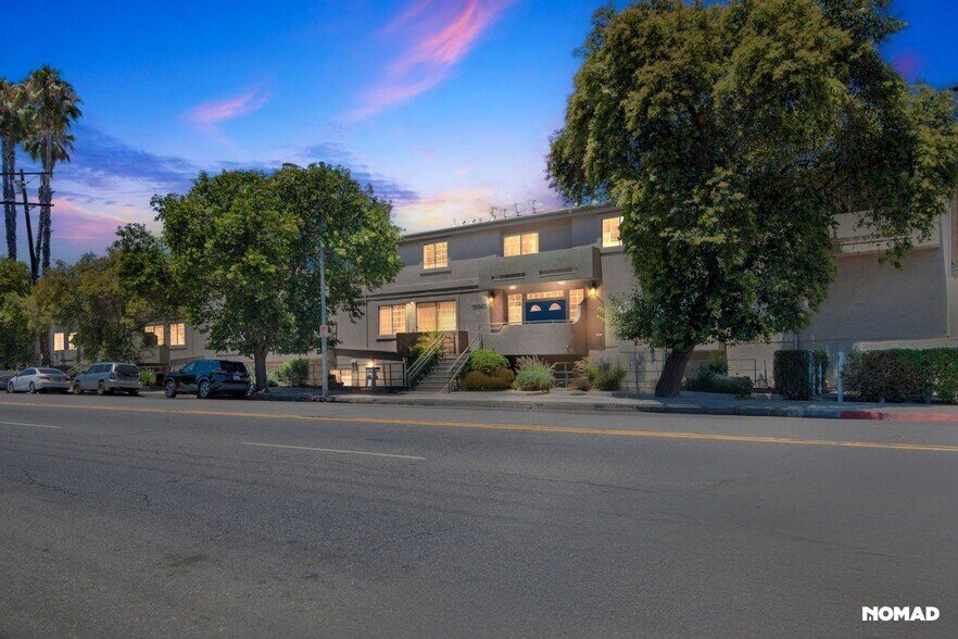 Primary Photo - 18347 Saticoy St