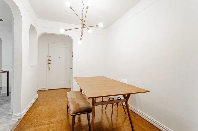 Building Photo - 3321 Bruckner Blvd