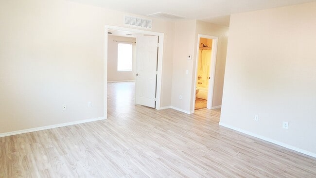 Building Photo - 4 bedroom in Chandler