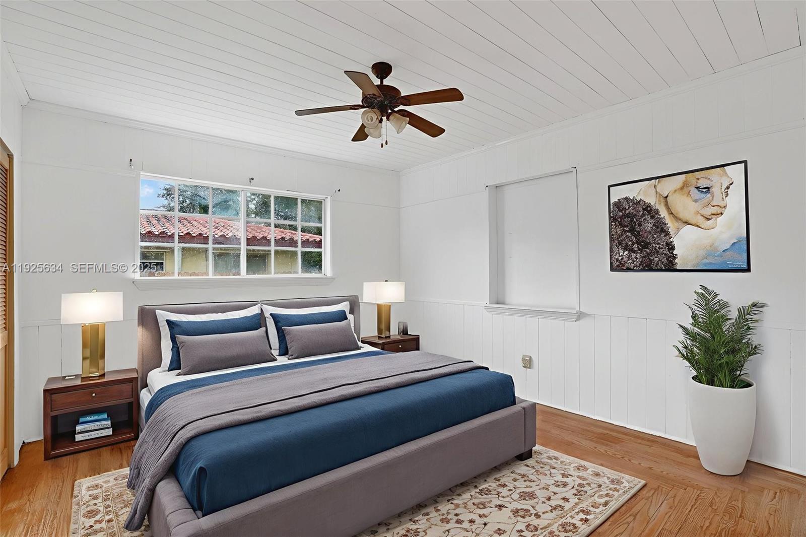 Building Photo - 321 NE 169th St