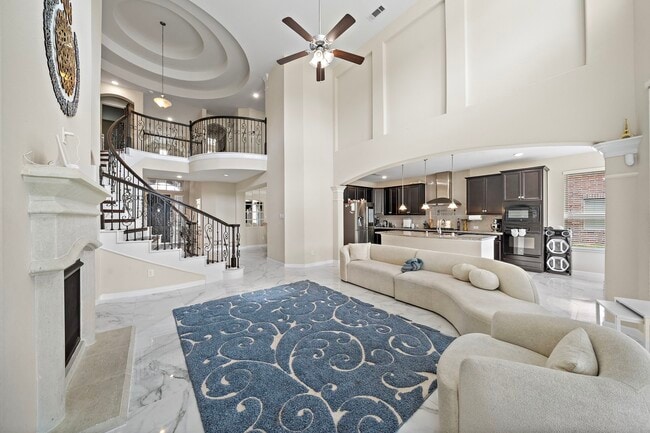 Building Photo - 3627 Grand Prom