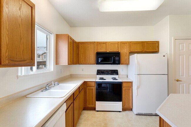 Building Photo - 3625 Strawberry Field Grove