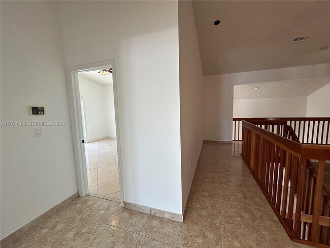 Building Photo - 6611 SW 99th Ave