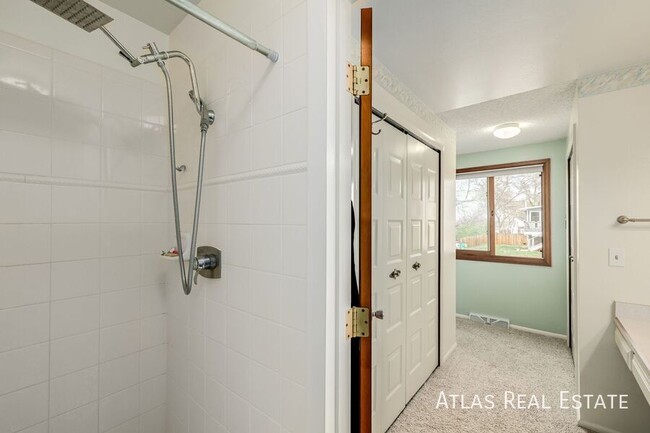 Building Photo - 4620 W 108th Pl