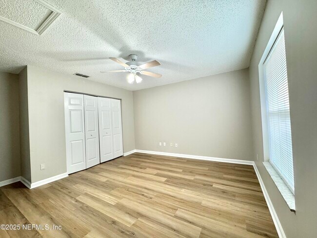 Building Photo - 744 Palm Hammock Cir