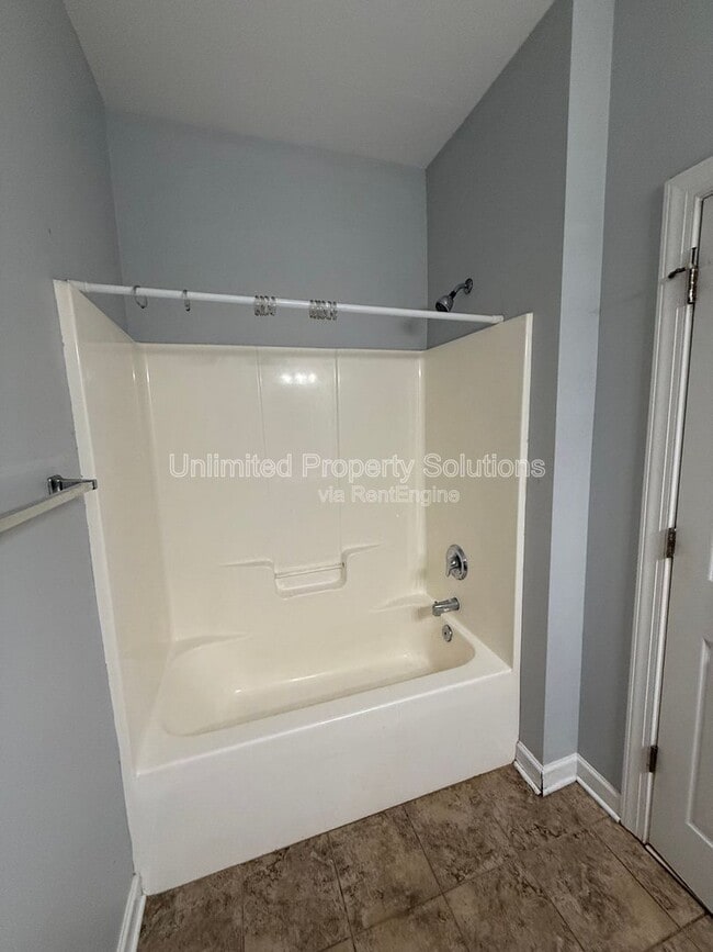 Building Photo - 5220 Christian Dr