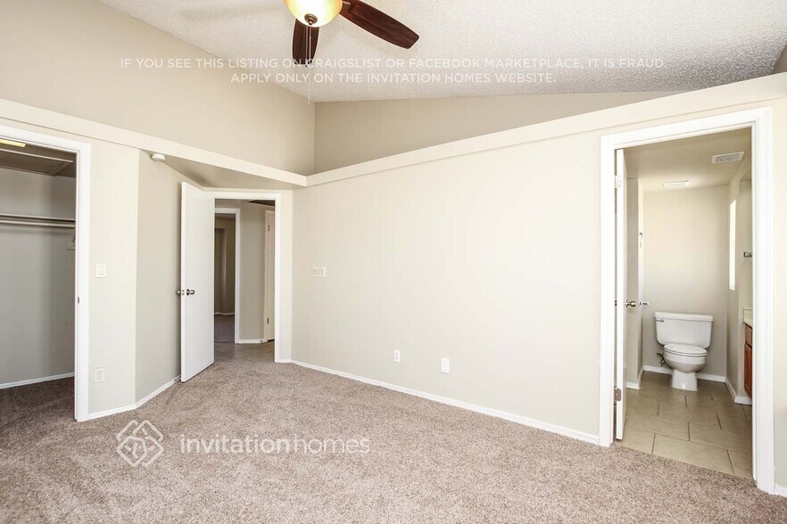 Building Photo - 5704 W Villa Theresa Dr