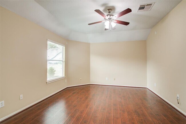Building Photo - 10906 Castle Peak Dr