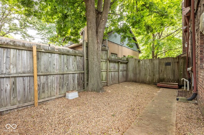 Building Photo - 3605 Hemlock Ave