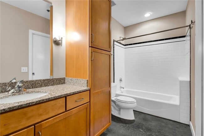 Building Photo - 620 Glen Iris Dr NE