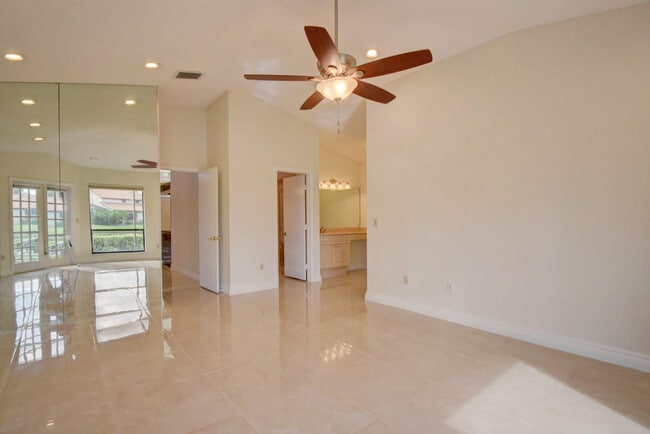 Building Photo - 22595 Esplanada Cir