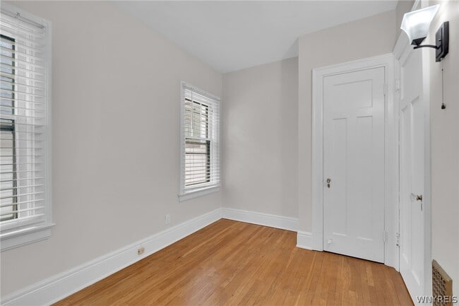 Building Photo - 610 Ashland Ave