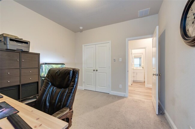 Building Photo - 3017 Bella Lago Dr