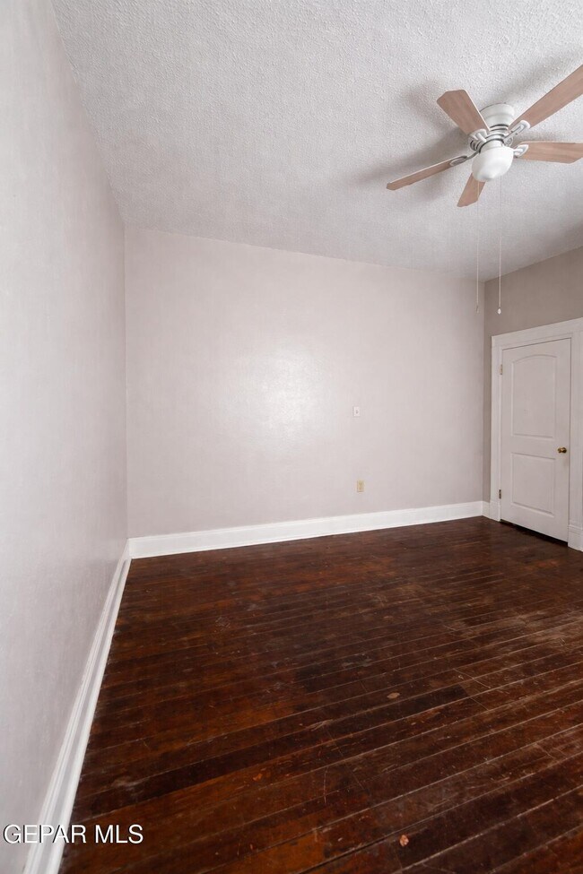 Building Photo - 1114 N El Paso St