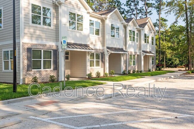 Building Photo - 1709 Perimeter Lp