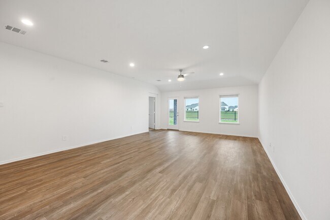 Building Photo - 3085 Emerald Ocean Dr
