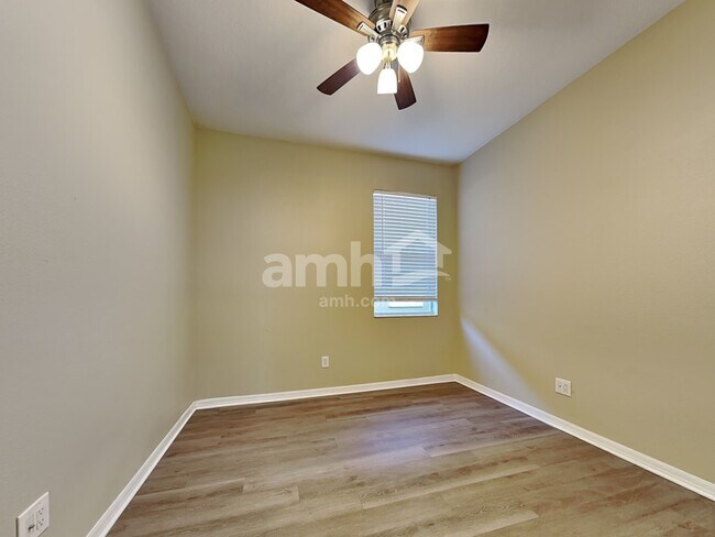 Building Photo - 8807 Sandy Plains Dr