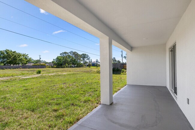 Building Photo - 2779 Quentin Ave SE
