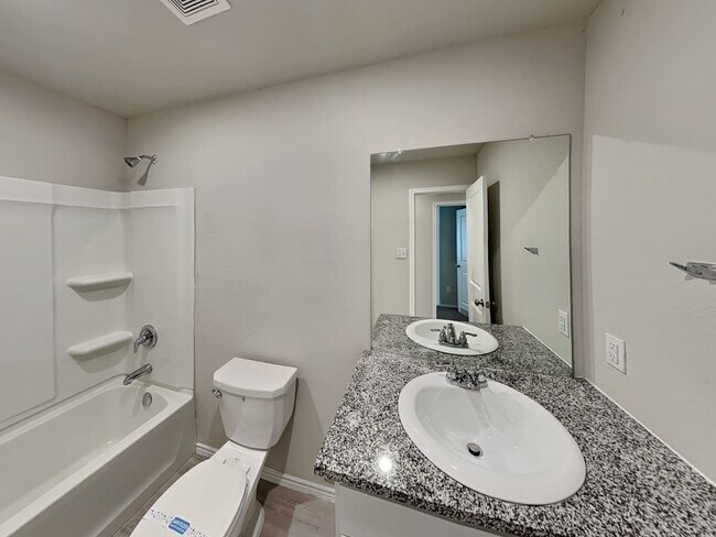 Building Photo - 5517 Verdugos Pl