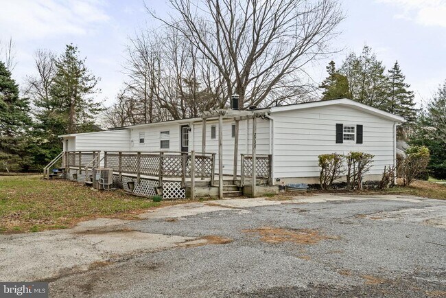 Building Photo - 2730 Old Cedar Grove Rd