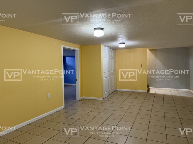 Building Photo - 1332 Fatima St