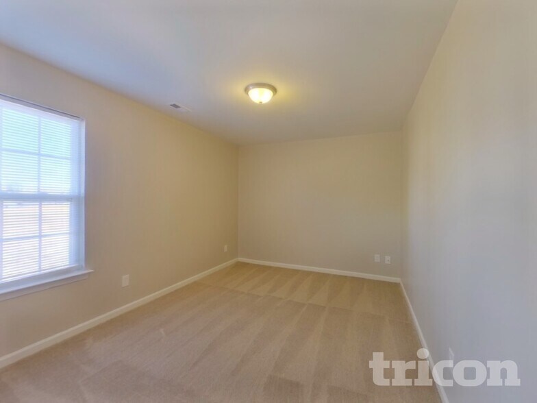 Building Photo - 2363 Wexford Way