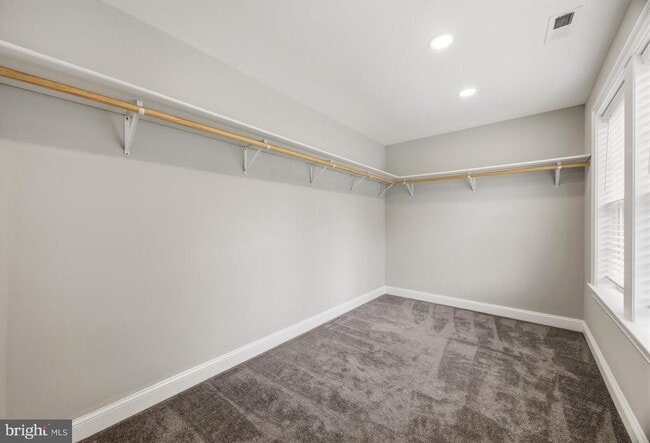 Building Photo - 474 Brightwood Rd