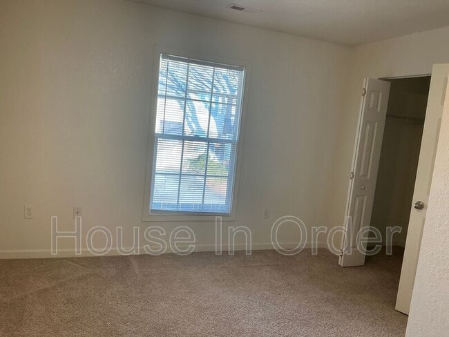 Building Photo - 11 Rathfarnham Rd