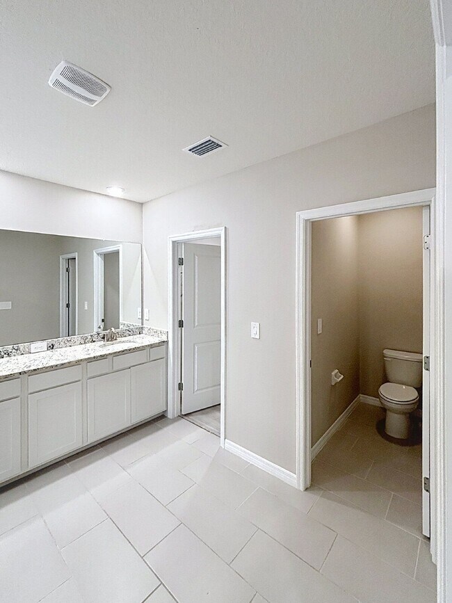 Building Photo - 12657 Promenade Estates Blvd