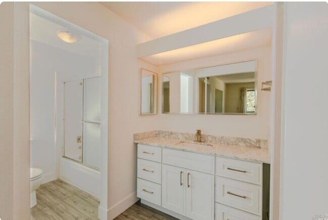 Building Photo - Stunning 2 Bed 2 Bath Condo in Novato, CA