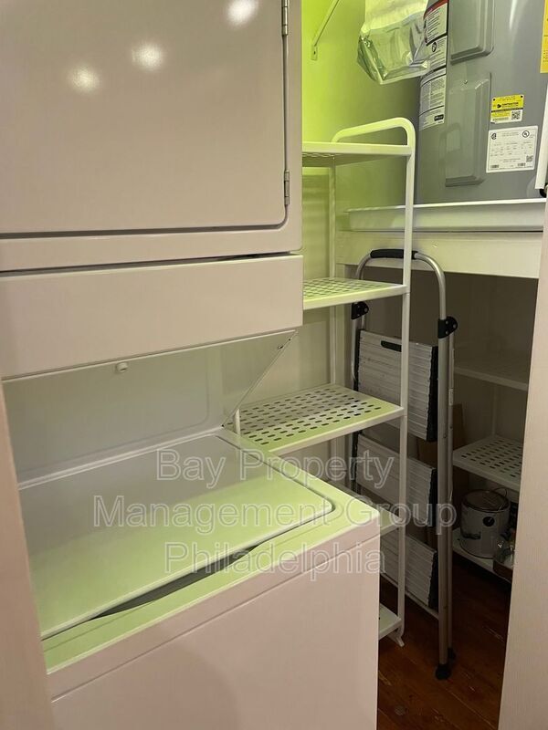 Building Photo - 817 N 2nd St