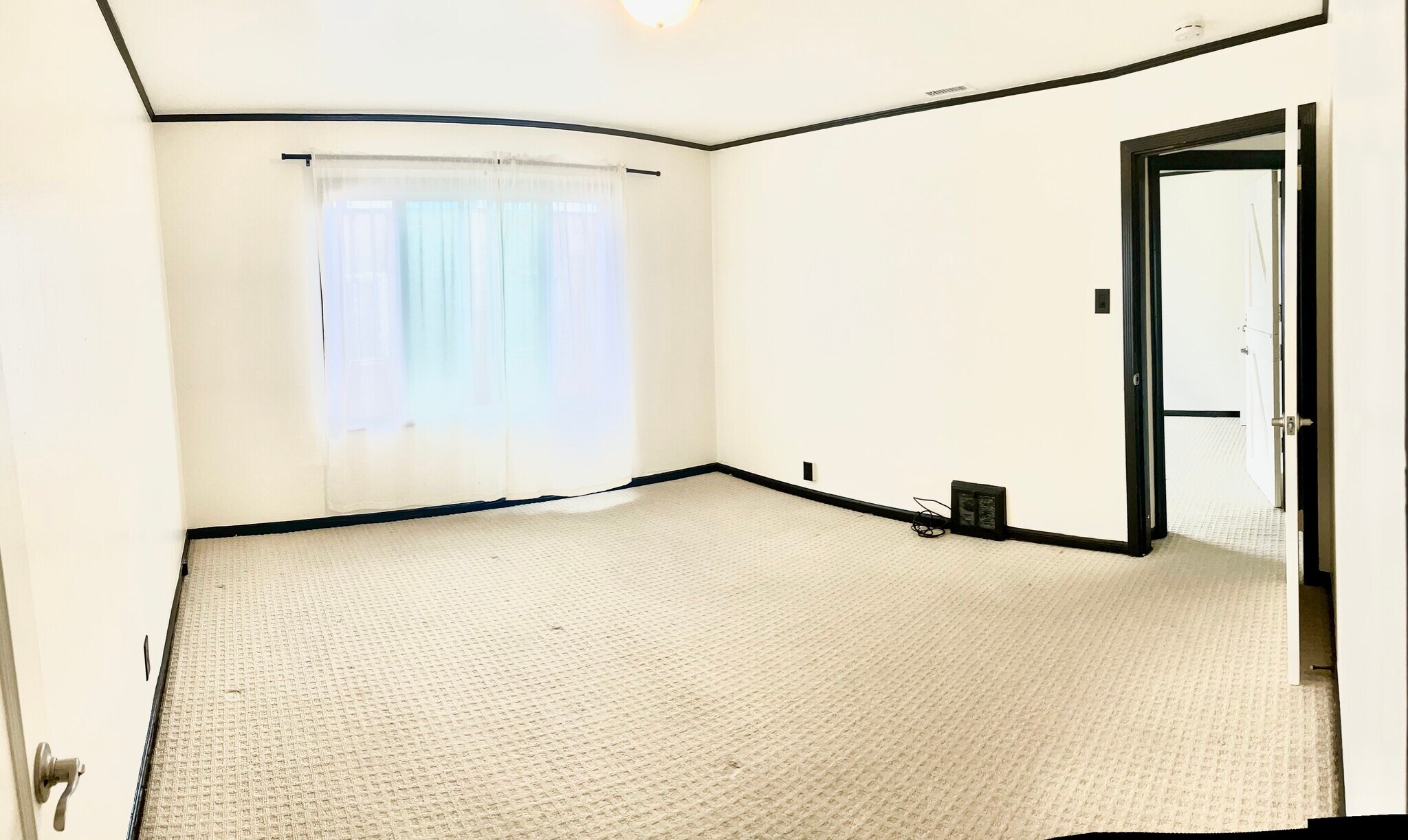 Building Photo - 2049 48th Ave