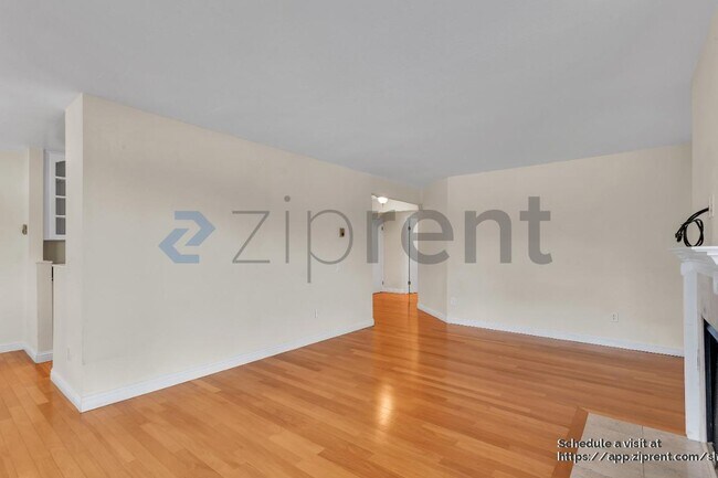 Building Photo - 749 Barnegat Ln