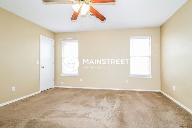 Building Photo - 3 Bedroom Pet-Friendly Home in Oklahoma City, OK with Main Street Renewal