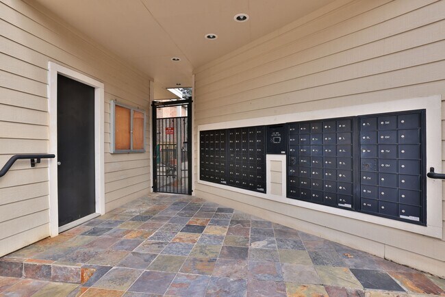 Building Photo - 2001 Bering Dr