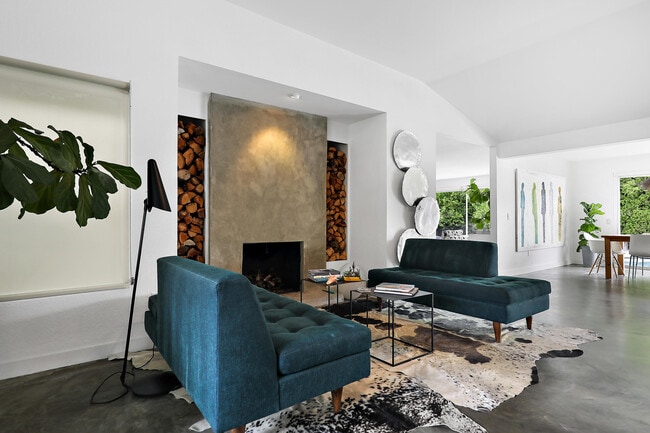 Building Photo - 71520 Gardess Rd