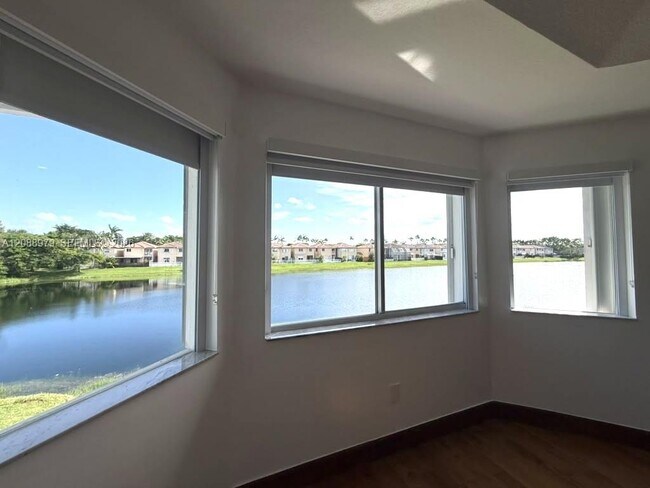 Building Photo - 11462 NW 69th Terrace